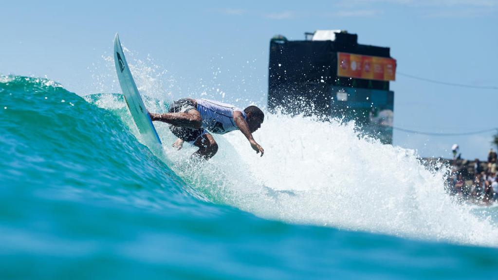 Wiggolly Dantas foi um dos cinco brasileiros a avançar para as oitavas de final em Gold Coast. | Divulgação/World Surf League