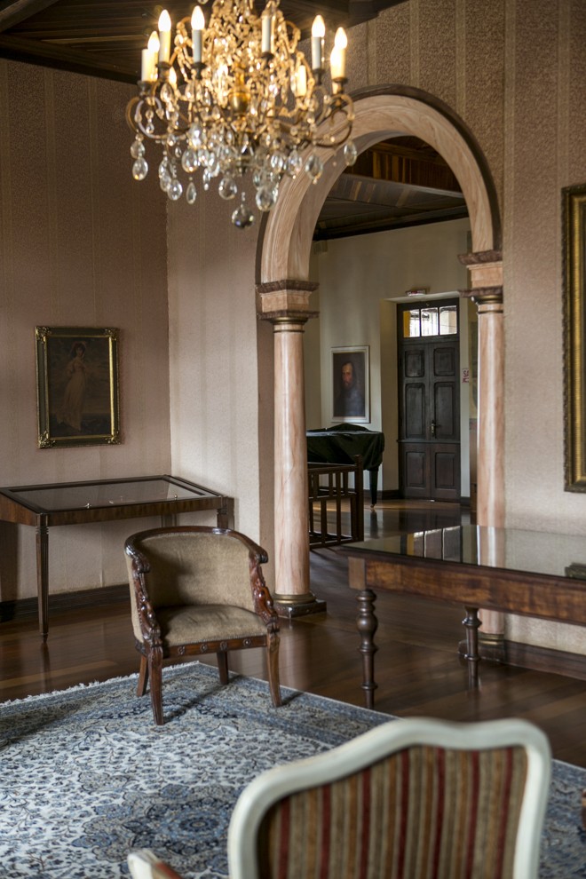 Detalhe dos mobiliários do palácio. | Marcelo Andrade/Gazeta do Povo