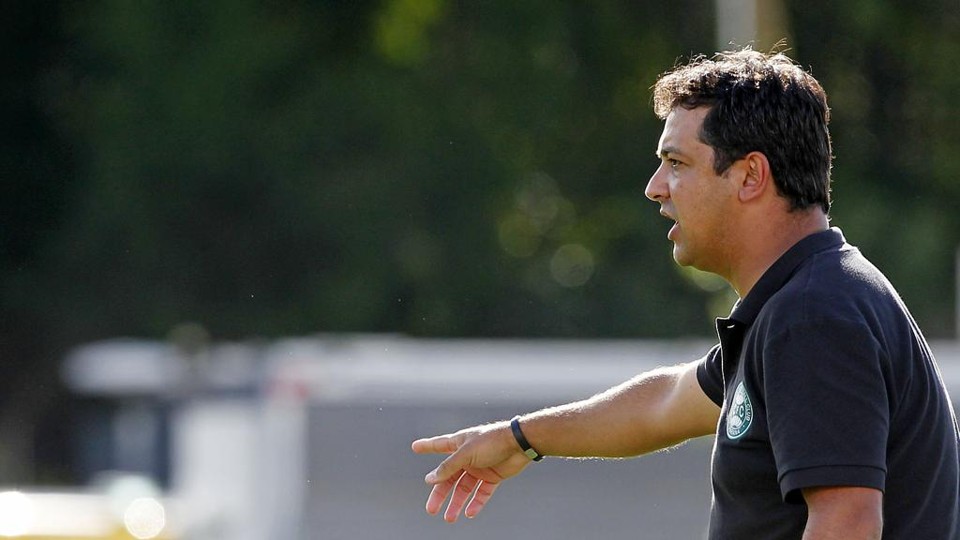Para o técnico Marquinhos Santos, o time do Coritiba tem entendido bem o esquema tático definido pela comissão técnica. | Antônio More/Gazeta do Povo