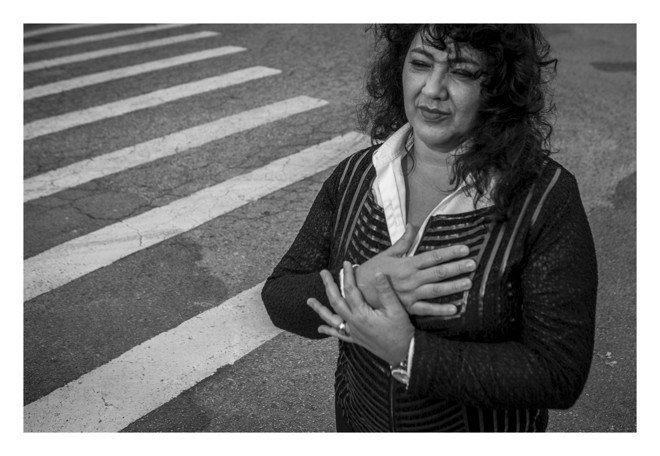 Numa das ruas da cidade. Yared criou um séquito para sua causa. Quem nunca perdeu alguém no trânsito? | Marcelo Andrade/Gazeta do Povo