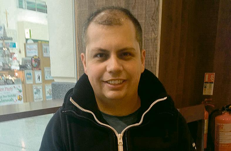 O curitibano Alison Karas virou chefe de cozinha na Irlanda. | Lucas Gabriel Marins