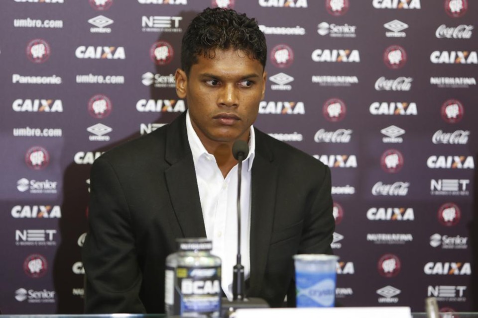 Eduardo, Rafinha e Romeo Fernandes são liberados para jogar no Atlético Atacante indiano Romeo Fernandes,22 anos, está entre as três contratações regularizadas pelo Atlético | Henry Milleo/Gazeta do Povo