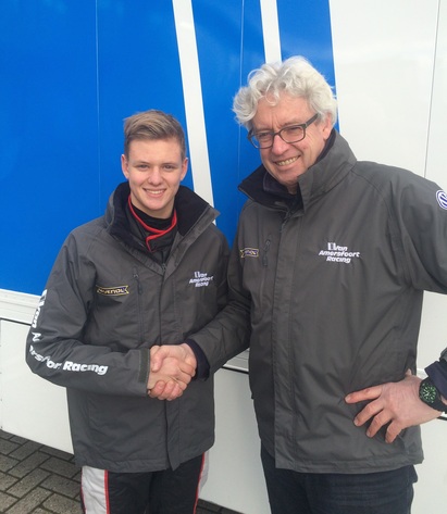 Mick Schumacher e Frits van Amersfoort: temporada no kart, testes de pista e no simulador determinaram a contratação do filho de Schumacher. | Divulgação/Van Amersfoort