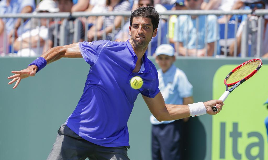 Thomaz Bellucci deve subir no ranking mesmo com derrota em Miami. | Erik S. Lesser/EFE
