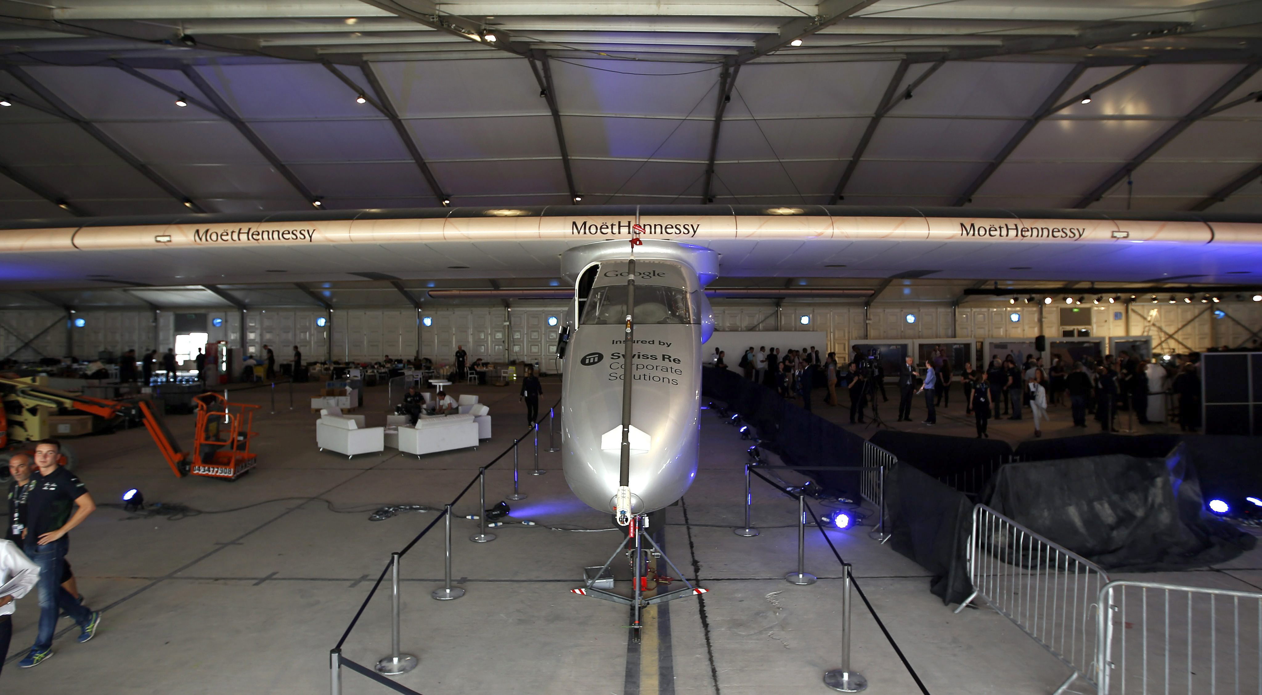 O Solar Impulse foi o primeiro avião capaz de voar dia e noite sem combustível, movido apenas a energia solar | ALI HAIDER/EFE