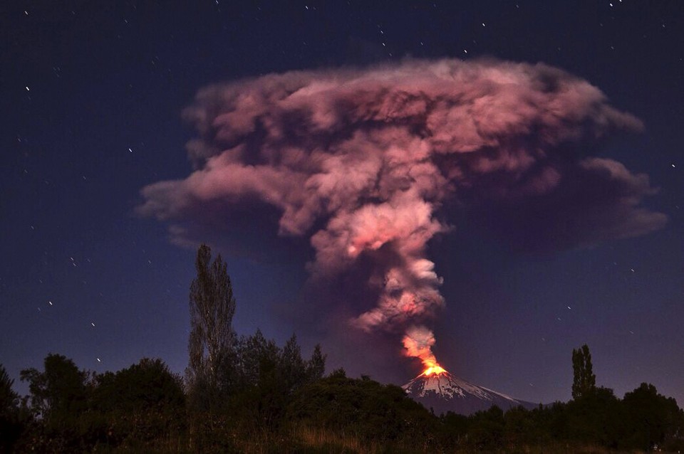 Vulcão Villarica, que entrou em erupção durante a madrugada | Ariel Marinkovic/Efe