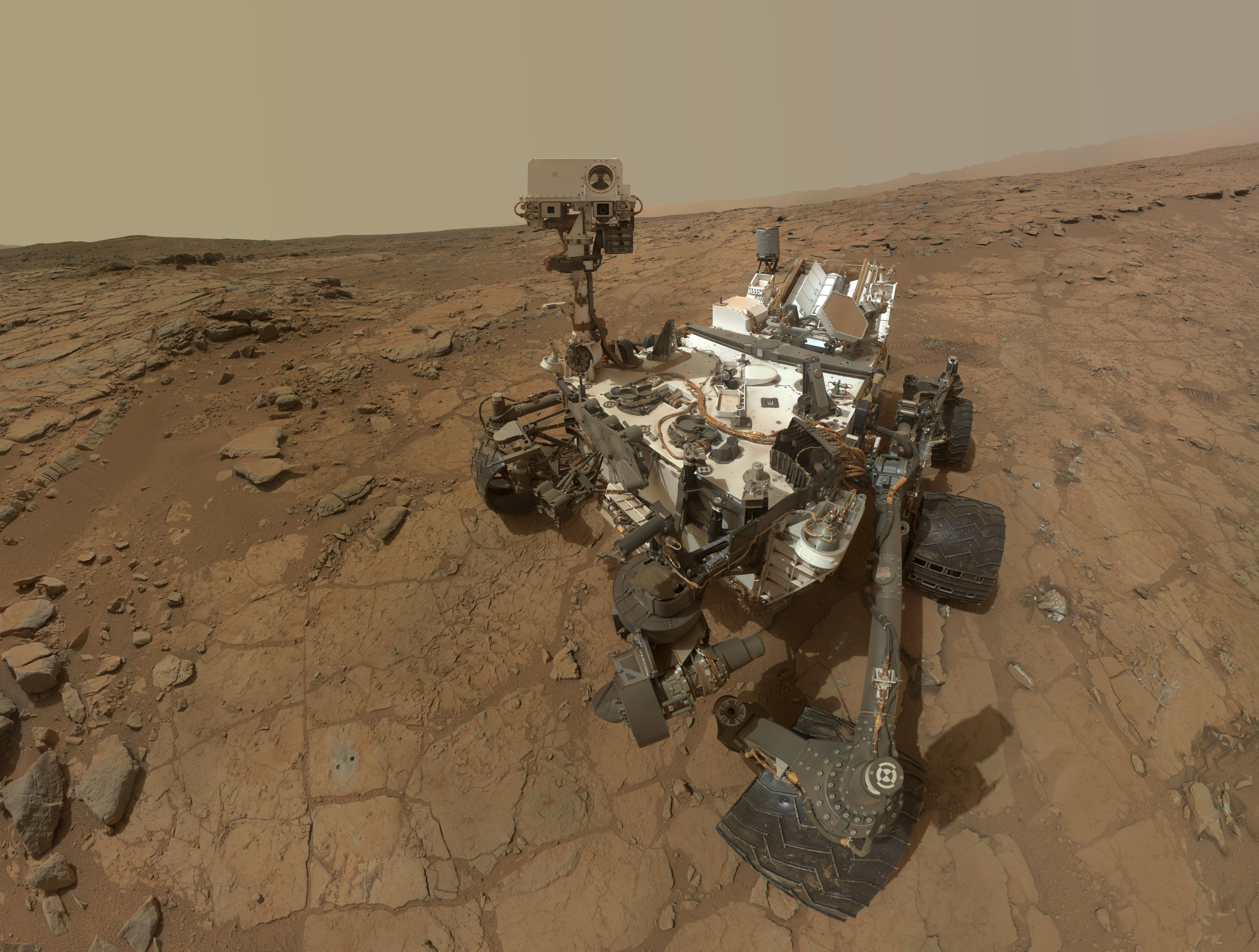 Robô Curiosity na superfície de Marte | /Nasa