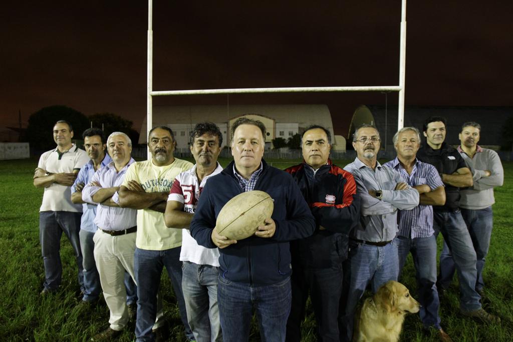 Fundadores do Curitiba Rugby Clube: paixão pela bola oval mobilizou sonho do grupo. | Daniel Castellano/Gazeta do Povo