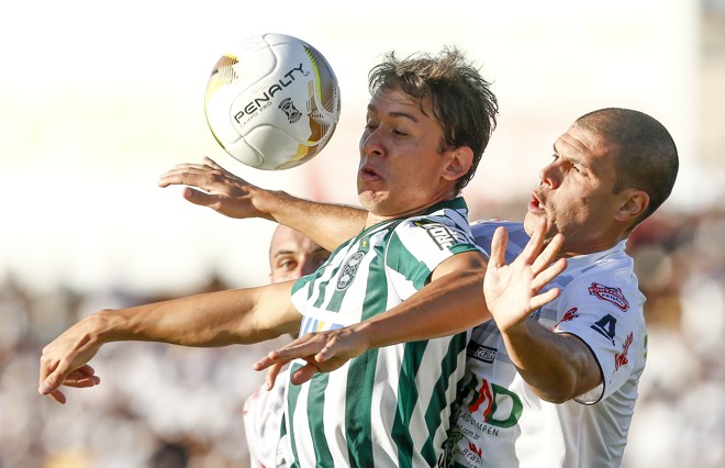 Keirrison foi titular no lugar do lesionado Rafhael Lucas | Hugo Harada/Gazeta do Povo