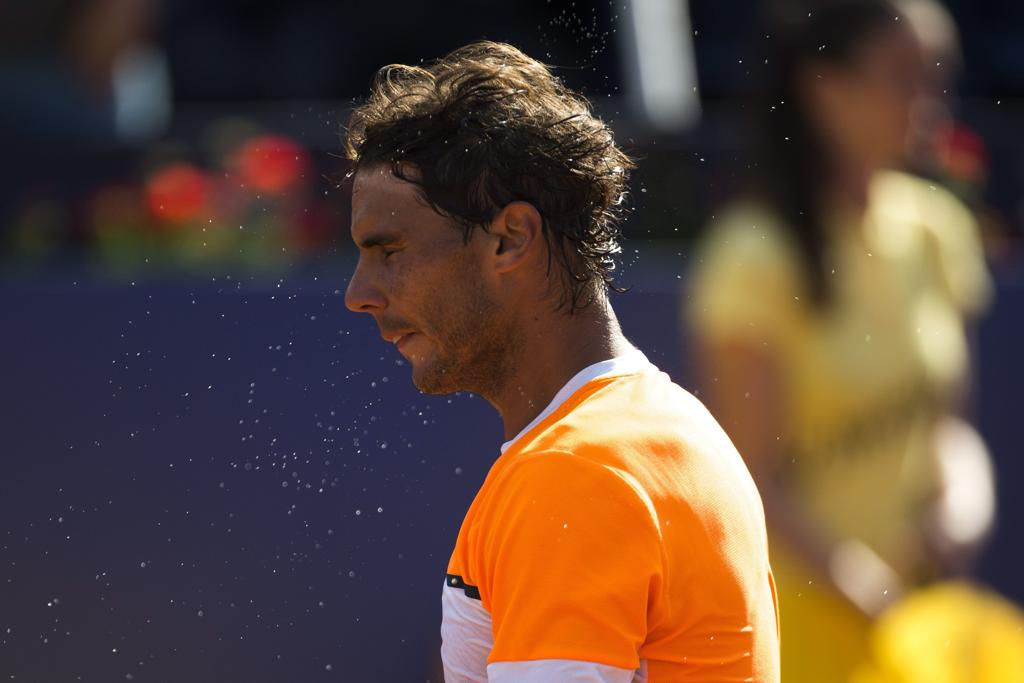 Rafael Nadal, ainda em fase irregular, não conseguiu superar o italiano Fabio Fognini em Barcelona. | Alejandro García/EFE