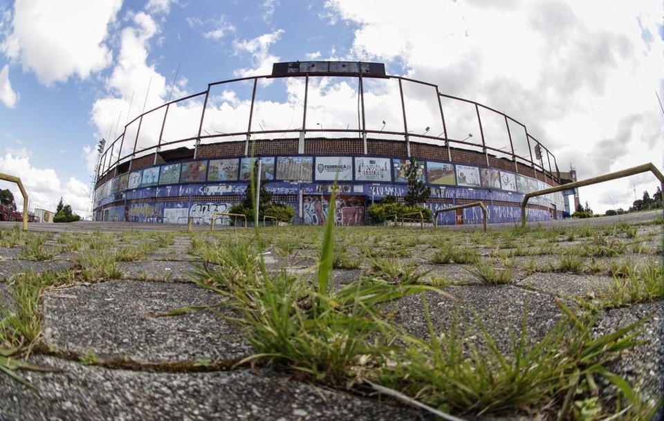 Uso do Pinheirão deixou o clube no vermelho. Segundo balanço financeiro do Tricolor, estádio salgou em R$ 7 milhões as contas. | Daniel Castellano / Gazeta do Povo