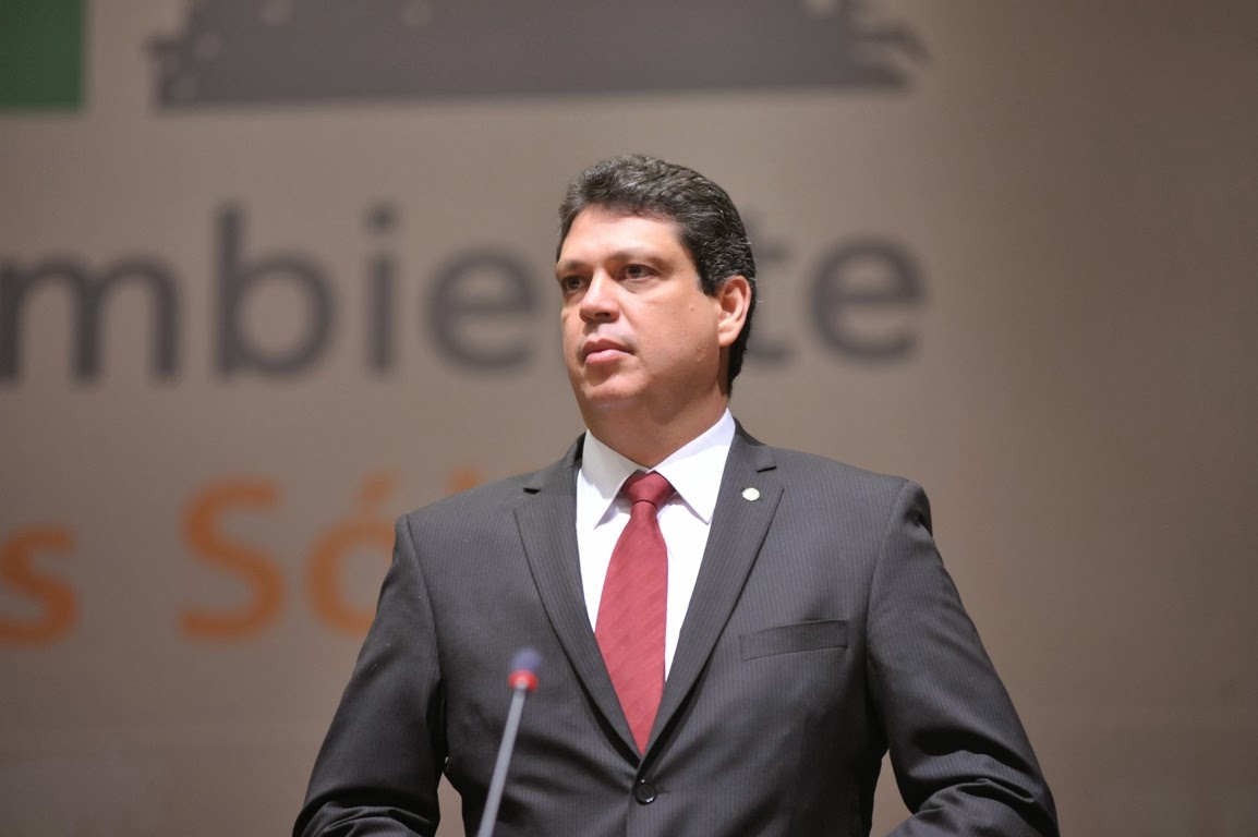 O sergipano Macedo começou a carreira política no movimento estudantil nos anos 1990. | /Divulgação