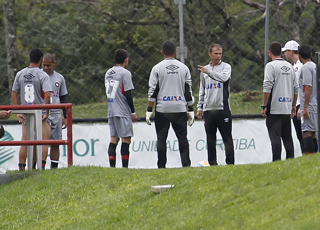 Com Milton Mendes no comando, Atlético tenta salvação no Torneio da Morte | Jonathan Campos/Gazeta do Povo