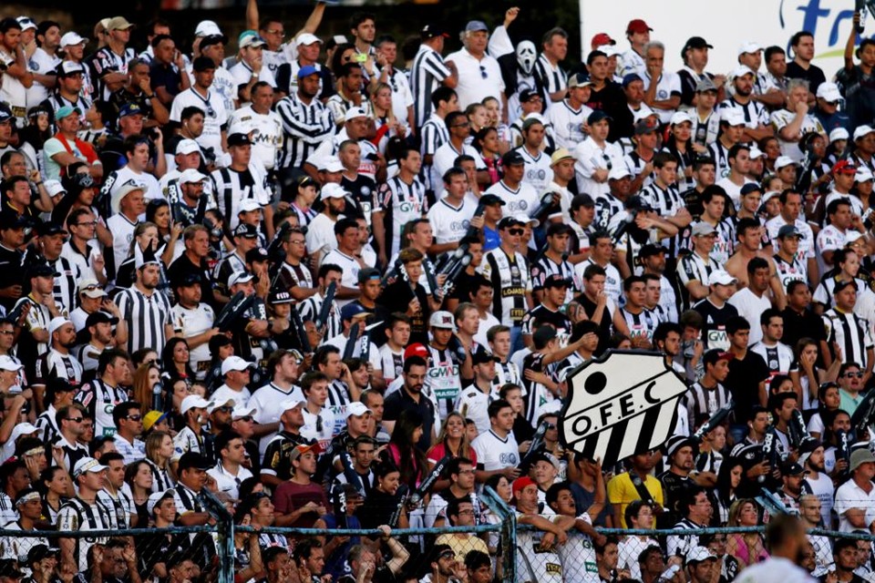 Torcida do Operário promete lotar parte reservada aos visitantes na partida de volta na final contra o Coritiba no Couto Pereira. | Josué Teixeira/Gazeta do Povo