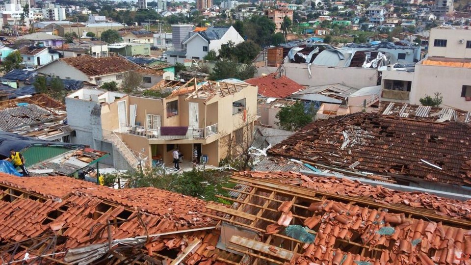 Tornado causou danos em 2.600 casas da região de Xanxerê, no oeste catarinense. | Janaína Mônego/SDR Xanxerê
