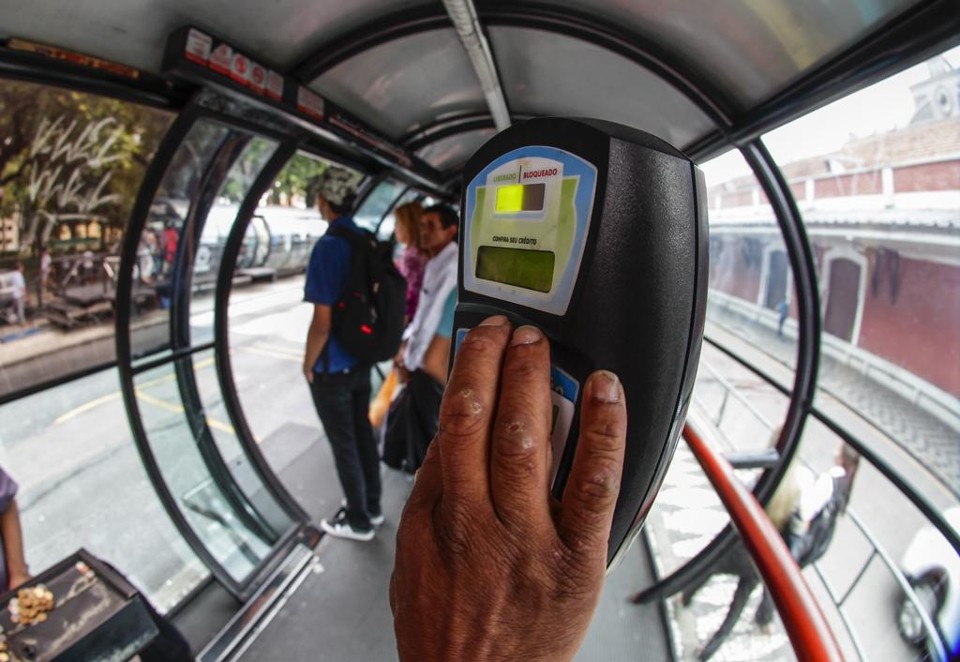 Quem ainda usa o cartão da Urbs para embarcar na RMC precisa estar atento para os prazos | Daniel Castellano/Gazeta do Povo