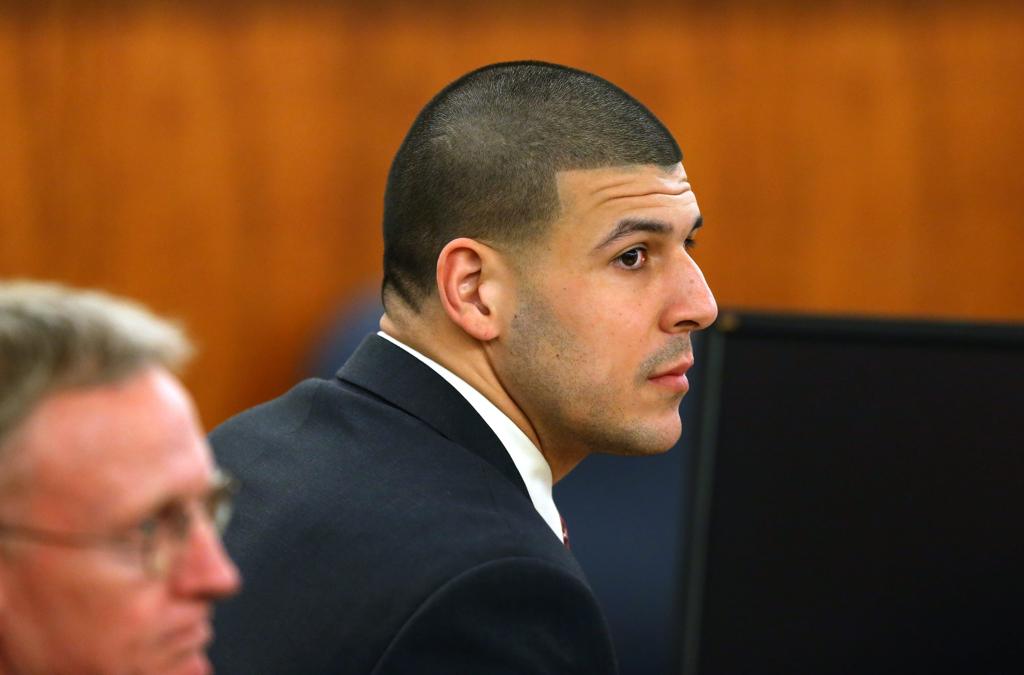 Aaron Hernandez foi condenado à prisão perpétua | JONATHAN WIGGS / POOL/EFE