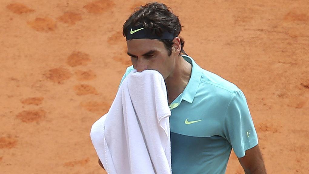 Roger Federer foi derrotado pelo francês Gael Monfils por 2 sets a 0 em Monte Carlo. | Sebastien Nogier/EFE
