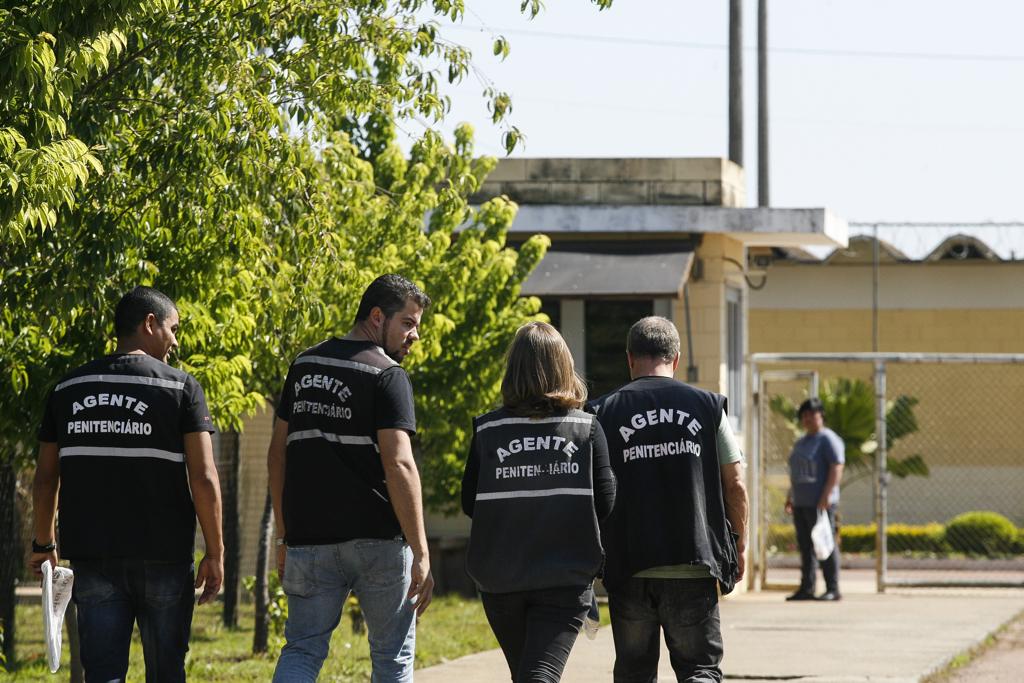 Os serviços mantidos no sistema prisional serão apenas alimentação, emergências médicas e cumprimento de ordens judiciais, como alvarás de soltura. | Josué Teixeira/Gazeta do Povo