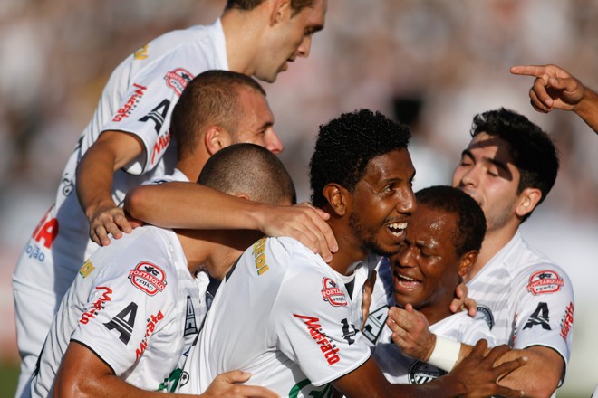 Zagueiro Peixoto abriu o placar da partida no Germano Krüger | Josue Teixeira