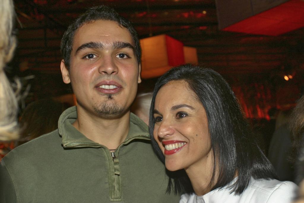 Thomaz ao lado da mãe, Dona Lu | /