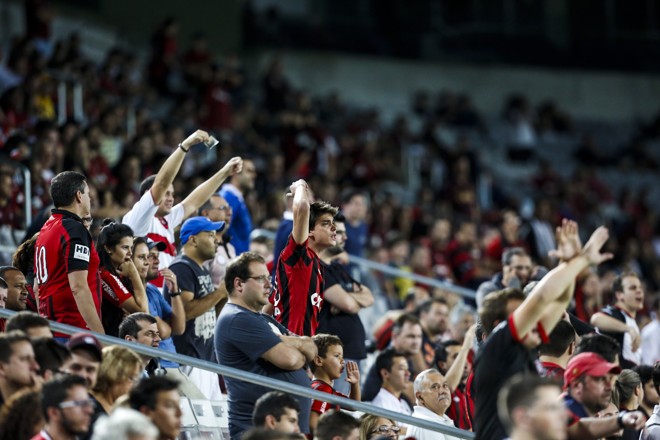 A torcida do Atlético ficou revoltada com o time mais uma vez. | Brunno Covello/Gazeta do Povo