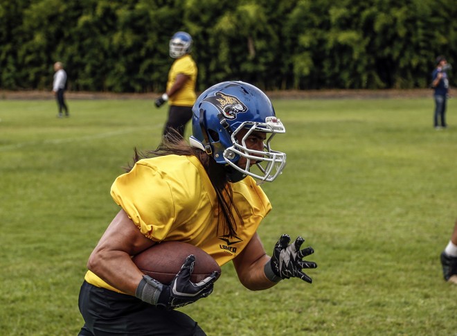 Seleção Brasileira de Futebol Americano fazendo um treinamento intensivo no feriado de Tiradentes na Unicentro em Irati, interior do Paraná. Seleção se prepara para a primeira participação do Brasil na Copa do Mundo de Futebol Americano. | Albari Rosa/gazeta do povo