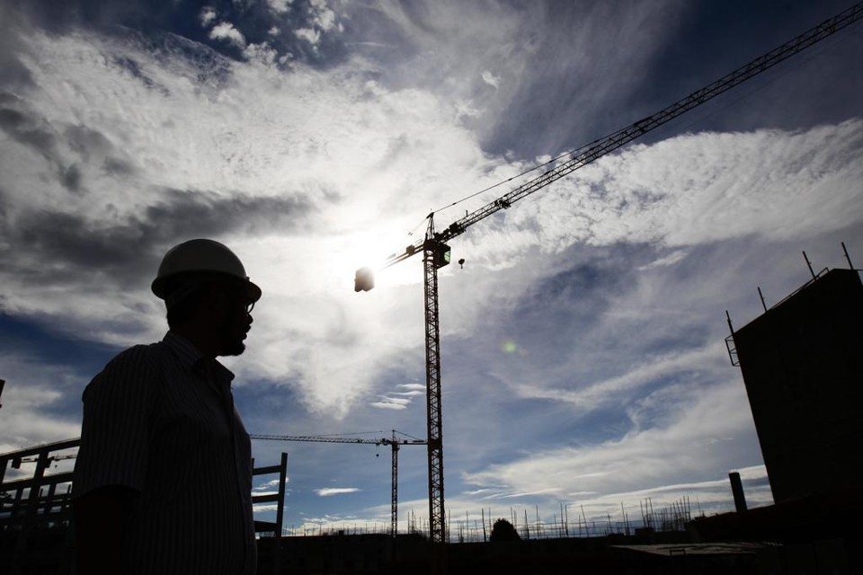 A construção civil é uma das áreas que tendem a se beneficiar mais com a aprovação da lei sobre a terceirização. | Daniel Castellano/Gazeta do Povo