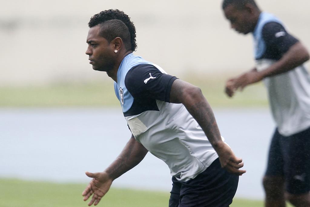 Jobson não vai jogar a final do Carioca pelo Botafogo porque foi punido pela Fifa por quatro anos. | Vitor Silva /SSPress