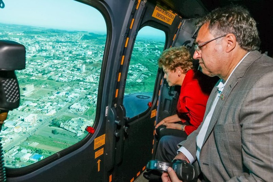 Presidente Dilma Rousseff sobrevoa área atingida por tornado em Santa Catarina | Roberto Stuckert/Agência Brasil