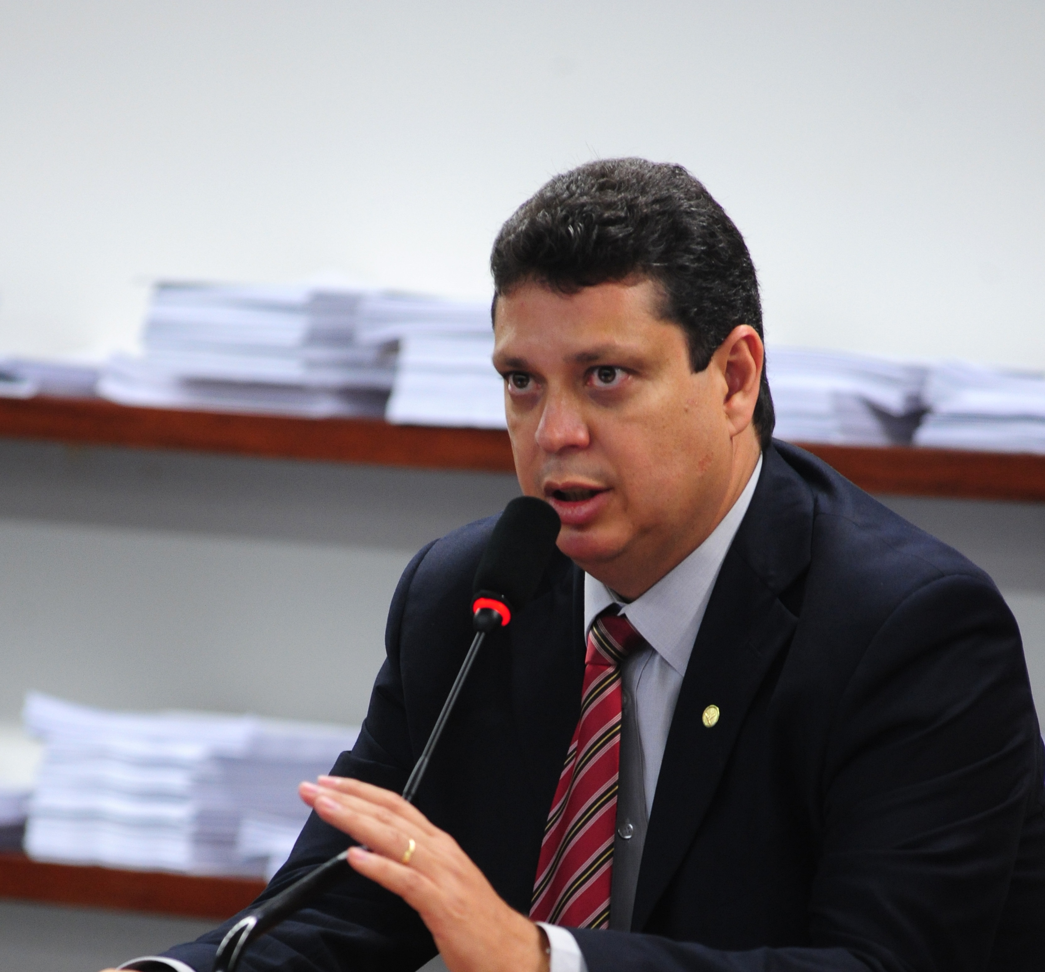 Guimarães ressaltou que o novo tesoureiro do PT foi eleito por unanimidade pelo diretório nacional para um momento de “enfrentamento” de crise | /