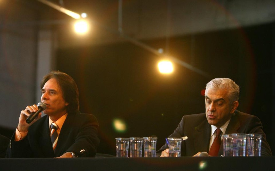 João Augusto Fleury (esq.) e Mario Celso Petraglia (dir.), em 2008: ex-aliados agora são adversários políticos na Baixada. | Rodolfo Bührer/Gazeta do Povo