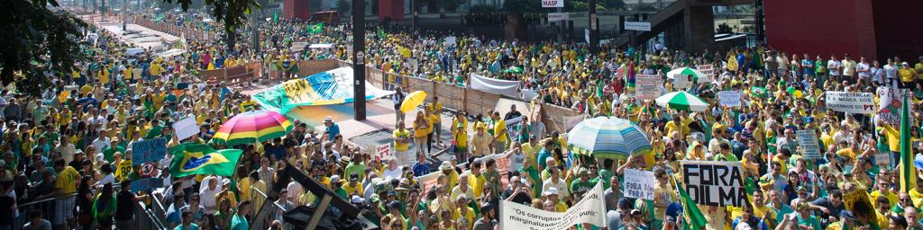 Mais uma vez, a manifestação na Avenida Paulista, em São Paulo, foi a maior do país: o público foi de 275 mil manifestantes | Marcelo Camargo/Agência Brasil