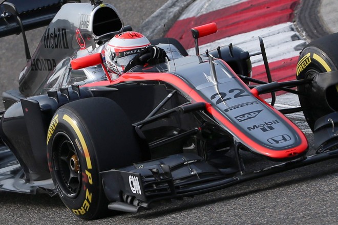 Nico hülkenberg e a Force India rubro-prateada. | WU HONG/EFE