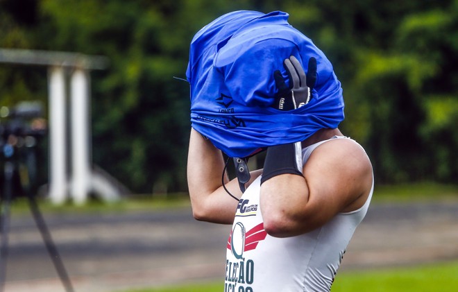 Seleção Brasileira de Futebol Americano fazendo um treinamento intensivo no feriado de Tiradentes na Unicentro em Irati, interior do Paraná. Seleção se prepara para a primeira participação do Brasil na Copa do Mundo de Futebol Americano. | Albari Rosa/gazeta do povo