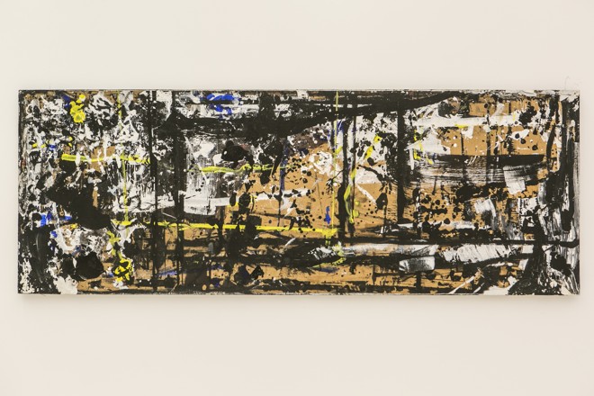 Tela de Amílcar de Castro, da década de 1990, estava com cupins e fungos quando chegou ao MON. | Marcelo Andrade/Gazeta do Povo