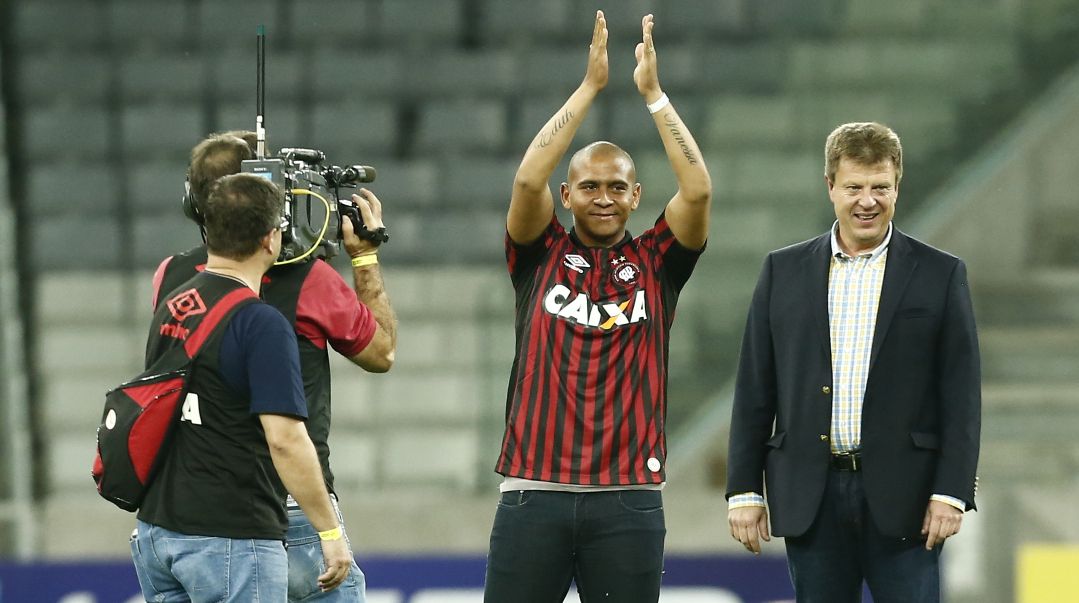Walter vê Atlético como nova chance de fazer sucesso | Hugo Harada/Gazeta do Povo