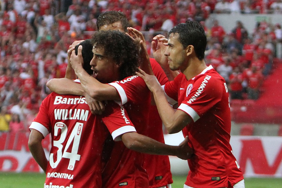 Jogadores do Internacional comemoram um dos gols contra o Passo Fundo, na partida disputada no Beira-Rio. | Divulgação/Internacional