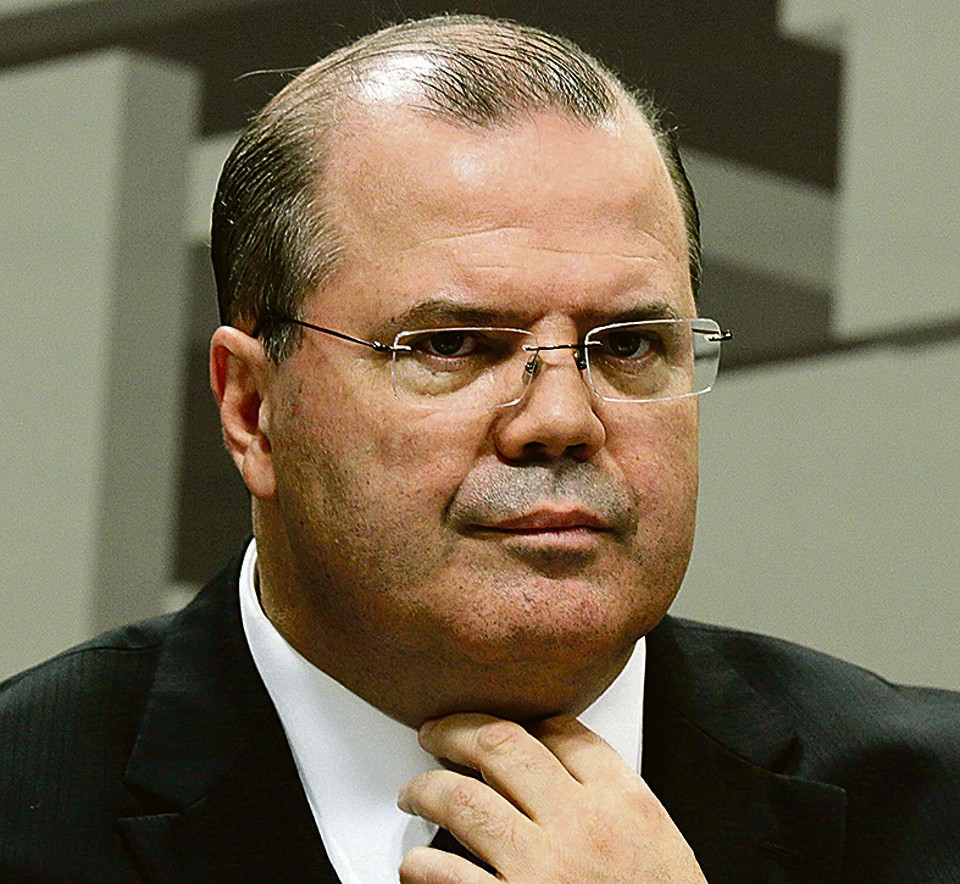 Alexandre Tombini, presidente do BC: alta vira remédio amargo. | Joedson Alves/Reuters
