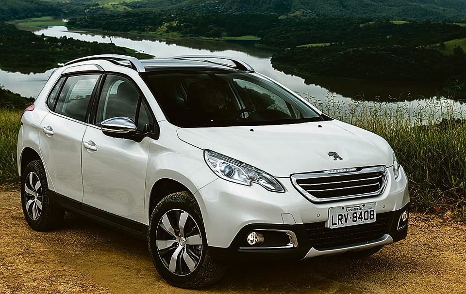 O modelo terá cinco versões com motores 1.6 aspirado e 1.6 turbo. Preços partem dos R$ 67.190. | Fotos: Pedro Bicudo/Peugeot
