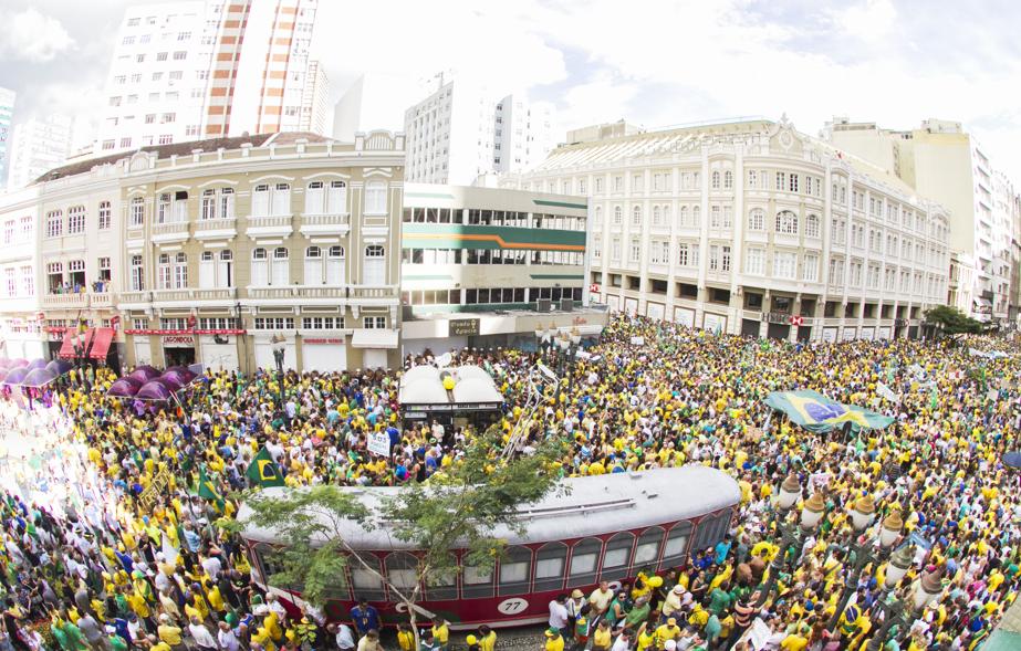 Manifestação de março levou 80 mil pessoas às ruas de Curitiba. | Paulo Lisboa/Tribuna