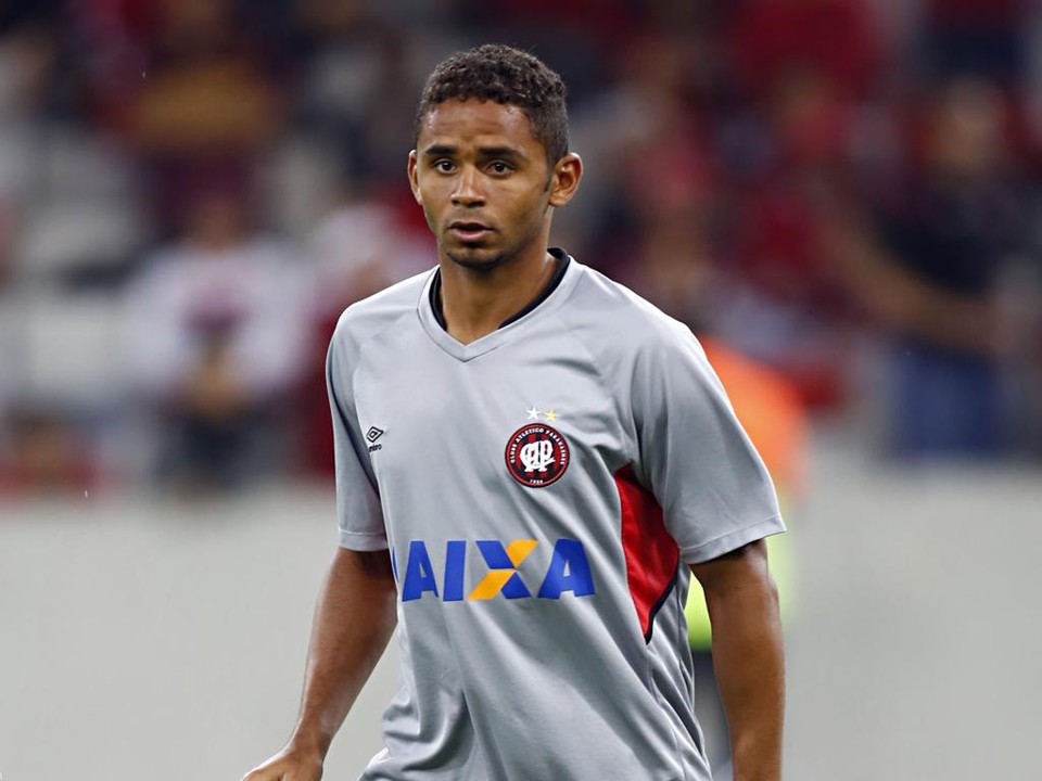 Volante Deivid deve enfrentar o Remo, pela Copa do Brasil | Felipe Rosa/Gazeta do Povo