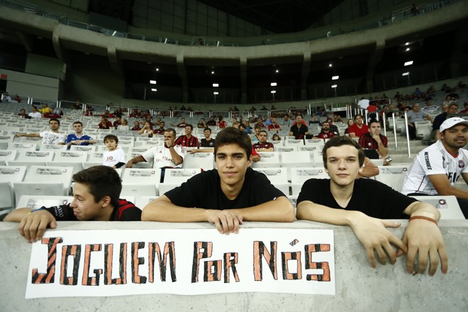 A torcida do Atlético fez seu apelo ao time. | Hugo Harada/Gazeta do Povo