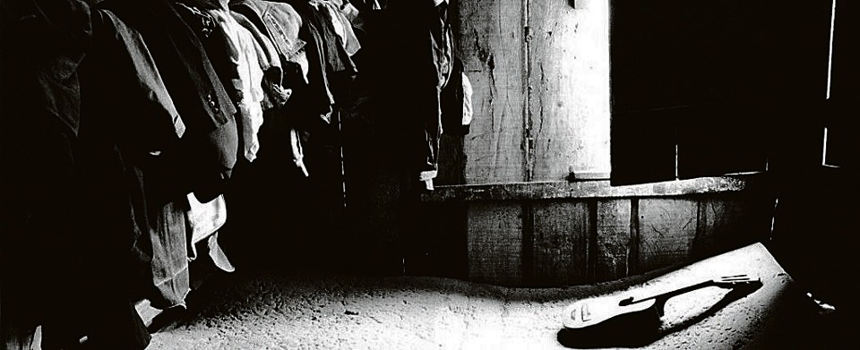 MAC montou uma sala única com as cinco fotografias doadas por Macaxeira ao espaço, em 2013. | Macaxeira/Reprodução