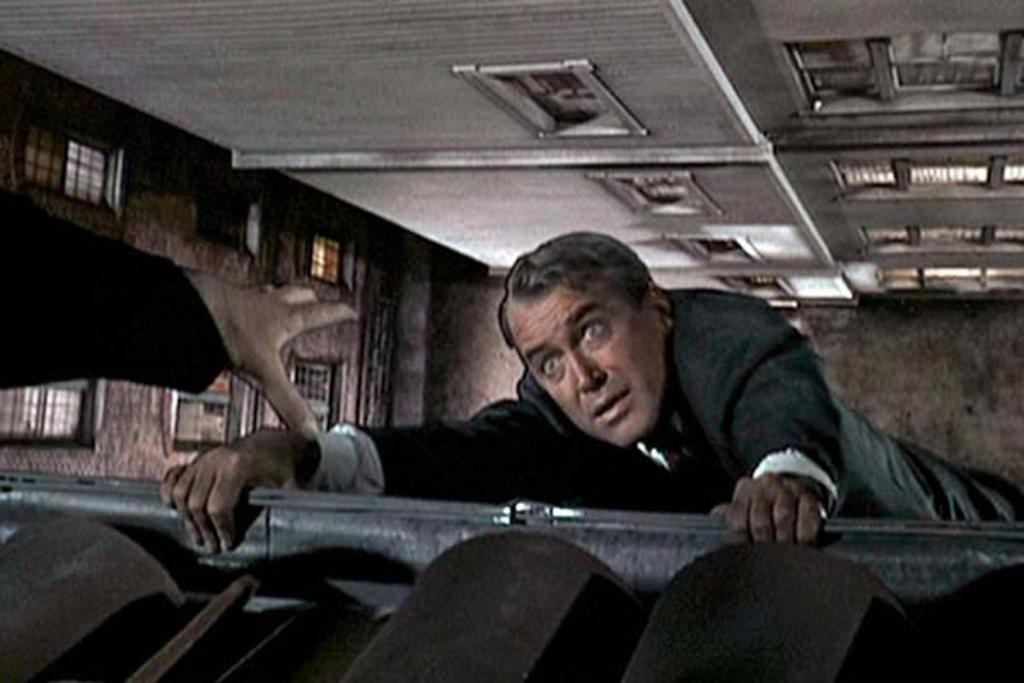 James Stewart é um policial que tem medo de alturas em “Um Corpo Que Cai”. | Divulgação