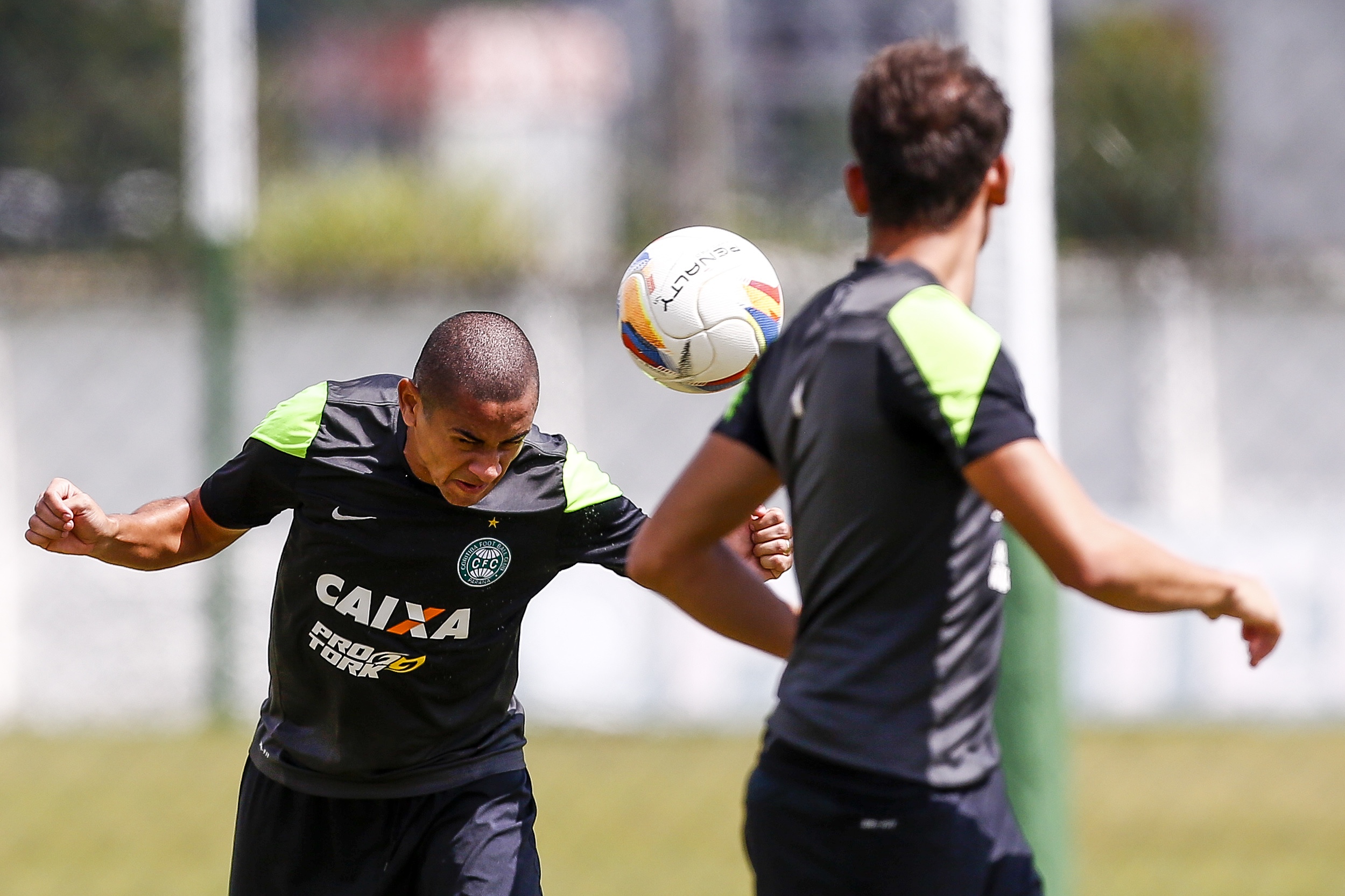 Wellington Paulista aponta o conjunto como arma do Londrina | Brunno Covello/Gazeta do Povo