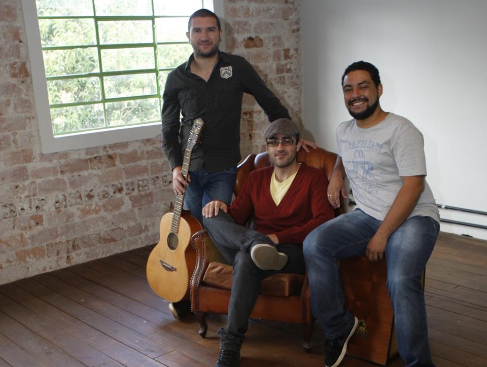 Hode Andrade, Dan Queirolo e Israel Block criaram o site Sou Artista Pro. | Aniele Nascimento/Gazeta do Povo