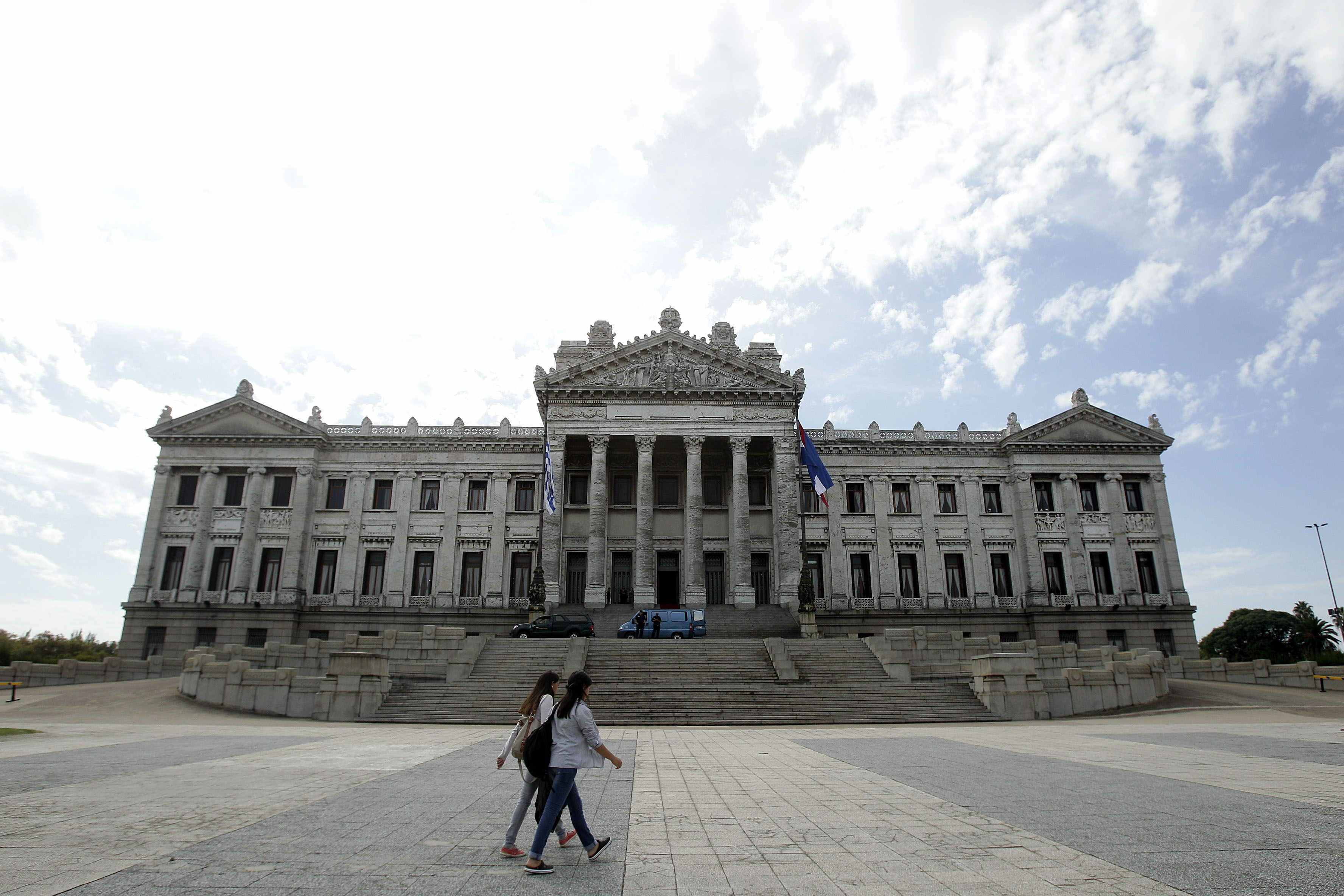 Congresso uruguaio, onde será velado o corpo de Eduardo Galeano | Hugo Ortuno/Efe