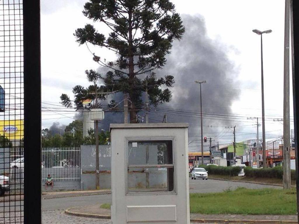 Fumaça preta vista de um dos bairros da cidade | Carlos Alberto Ferreira/Arquivo Pessoal