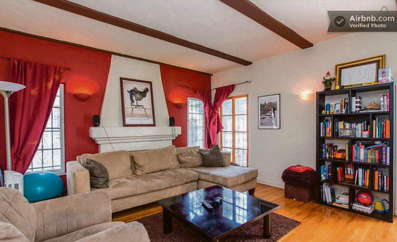 O apartamento em que Kurt Cobain morou em Los Angeles. | Reprodução /Airbnb